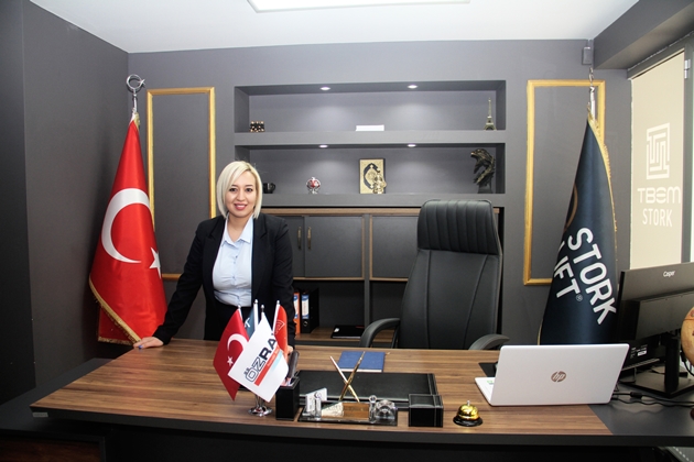 STORKLIFT Asansör firmasının genç ve başarılı firma sahibi Hassna El Kholdi ile markasının kuruluşu ve hedefleri hakkında konuştuk.  