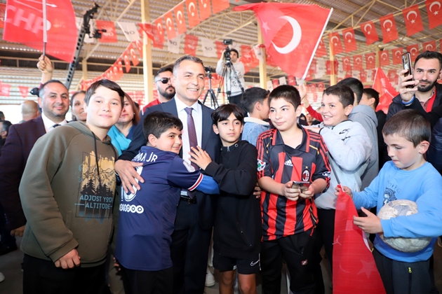 MANAVGAT’TA NİYAZİ NEFİ KARA RÜZGARI ESİYOR
