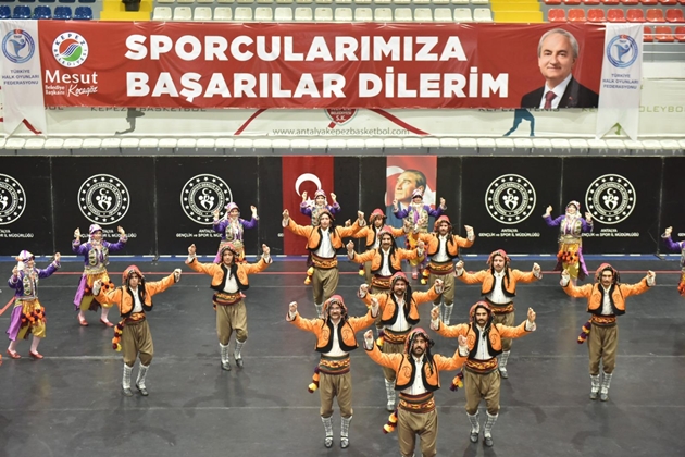 Kepez'in Halk Oyunları, Başarıları ile Yine Zirvede