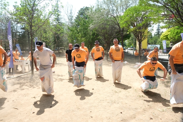BÜYÜKŞEHİR’İN BABA-OĞUL KAMPI’NDA ÇOCUKLAR BABALARIYLA KEYİFLİ VAKİT GEÇİRDİ