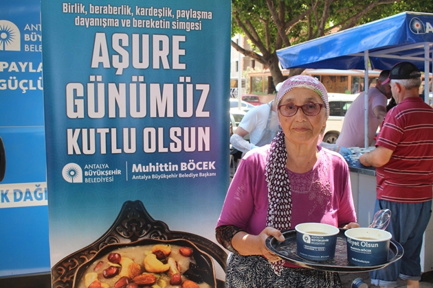 Antalya Büyükşehir Belediyesi Muharrem Ayı boyunca 19 ilçede aşure ikramında bulunacak