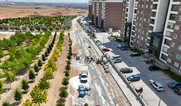 SELÇUKLU, MAHALLELERE DEĞER KATAN DOKUNUŞLARA  DEVAM EDİYOR