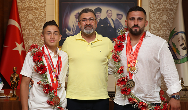 SERİK, BAŞPEHLİVAN’INI KARŞILADI