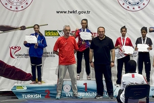 Meramlı sporcular, Wushu Şampiyonası'nda İki Şampiyonluk Kazandı