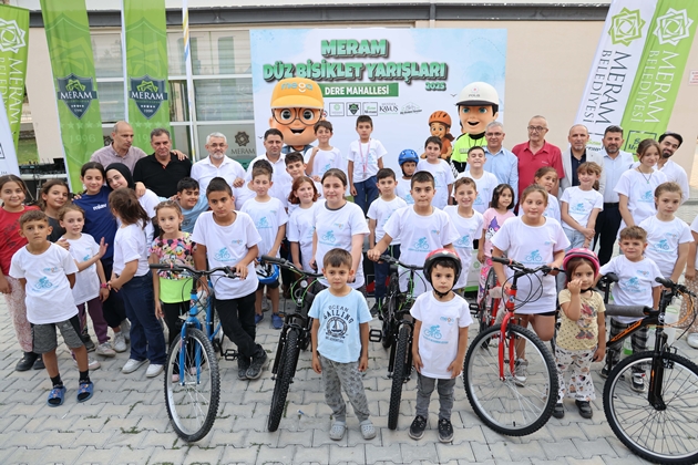 MERAMLI ÇOCUKLAR BİSİKLET YARIŞLARINI ÇOK SEVDİ