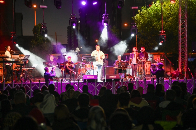 SELÇUKLU’DA İKİ GÜN BOYUNCA 90’LAR POP RÜZGARI ESTİ