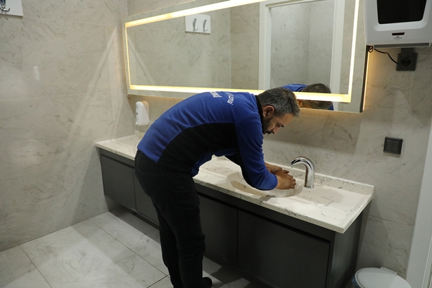 BÜYÜKŞEHİR HİZMET BİNALARINDA TASARRUFLU MUSLUK UYGULAMASI BAŞLADI