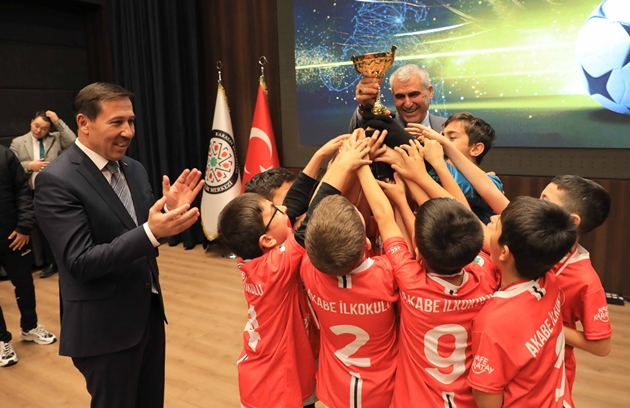 İLKOKULLAR ARASI DOSTLUK VE KARDEŞLİK TURNUVASI SONA ERDİ