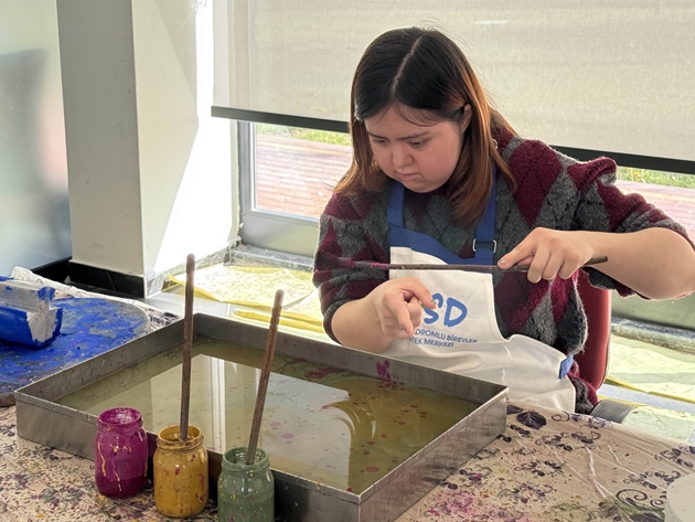 DOSD MERAM’DA ENGELLER DEĞİL, RENKLER KONUŞTU 