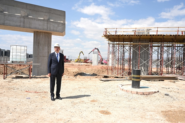 BAŞKAN ALTAY İNŞASI SÜREN TÜMOSAN KAVŞAĞI’NDA İNCELEMELERDE BULUNDU