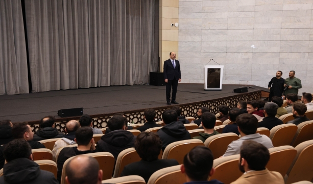 BAŞKAN ALTAY, BELEDİYE BİRİMLERİNİ ZİYARET EDEREK ÇALIŞANLARLA BULUŞTU