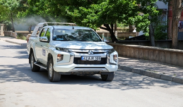 SELÇUKLU BELEDİYESİ İLAÇLAMA ÇALIŞMALARINI  ARALIKSIZ SÜRDÜRÜYOR
